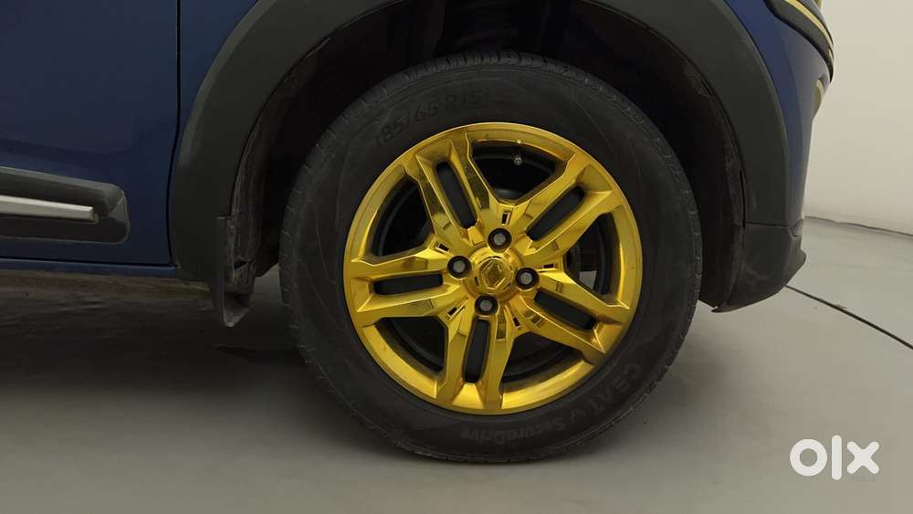 Renault Triber Rxz, 2022, Petrol