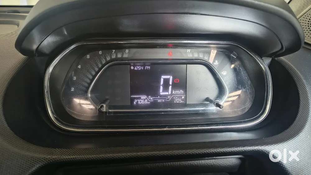 Tata Tiago 2022 Petrol 27500 Km Driven