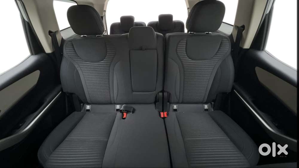 Mahindra Xuv700 2.2 Ax 5 Diesel At 7 Str, 2024, Diesel