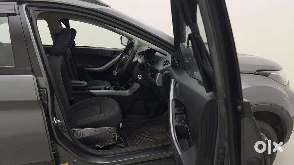 Tata Nexon 1.2 Revotron Xm, 2023, Petrol