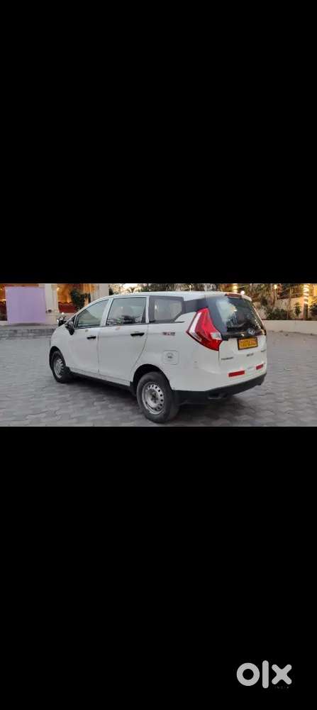 Mahindra Marazzo Plus 2022 Car