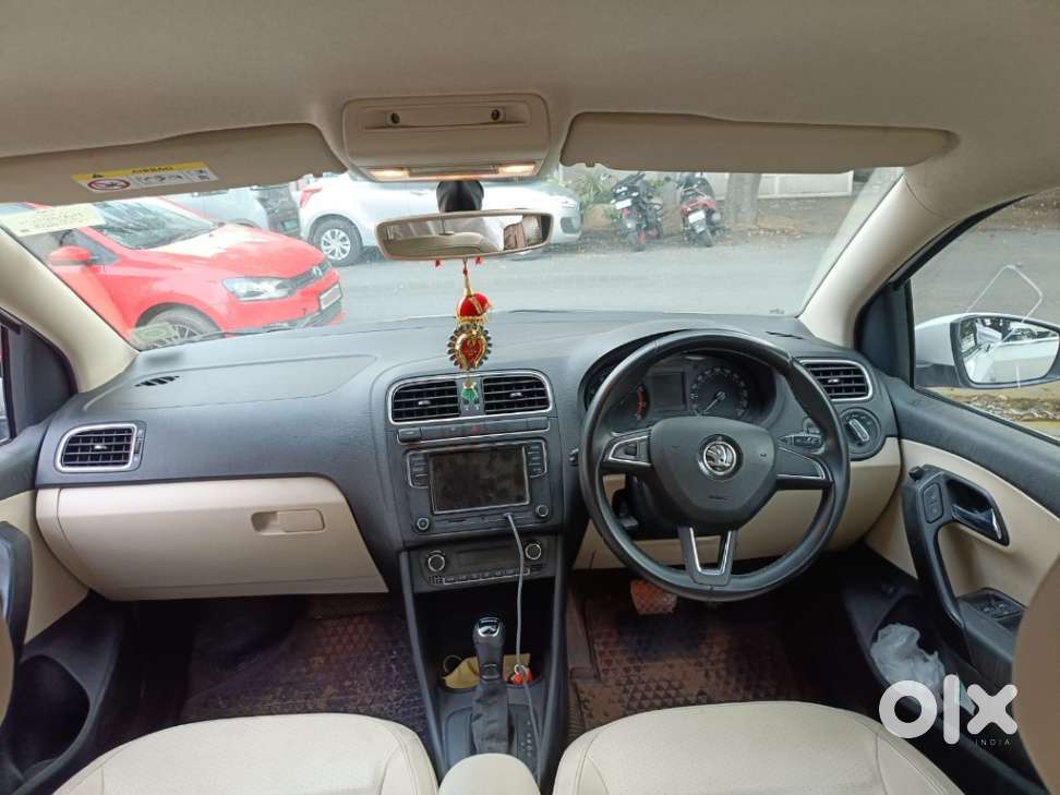 Skoda Rapid 1.6 Mpi At Style, 2019, Petrol