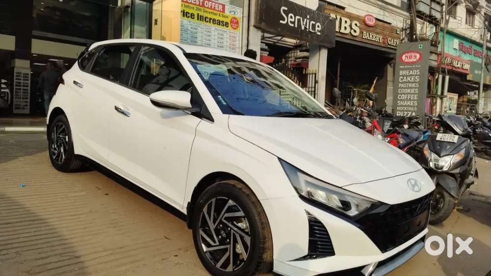 Hyundai New I20 2015 Petrol 4000 Km Driven