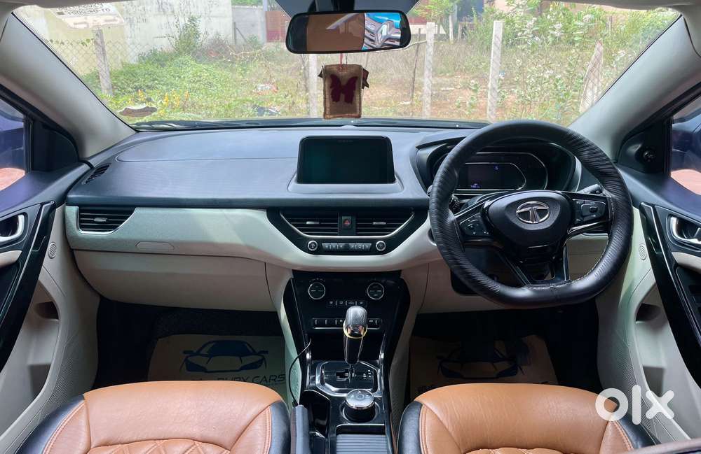 Tata Nexon 1.5 Revotorq Xza Plus Dual Tone Roof (o) Amt, 2021, Diese..