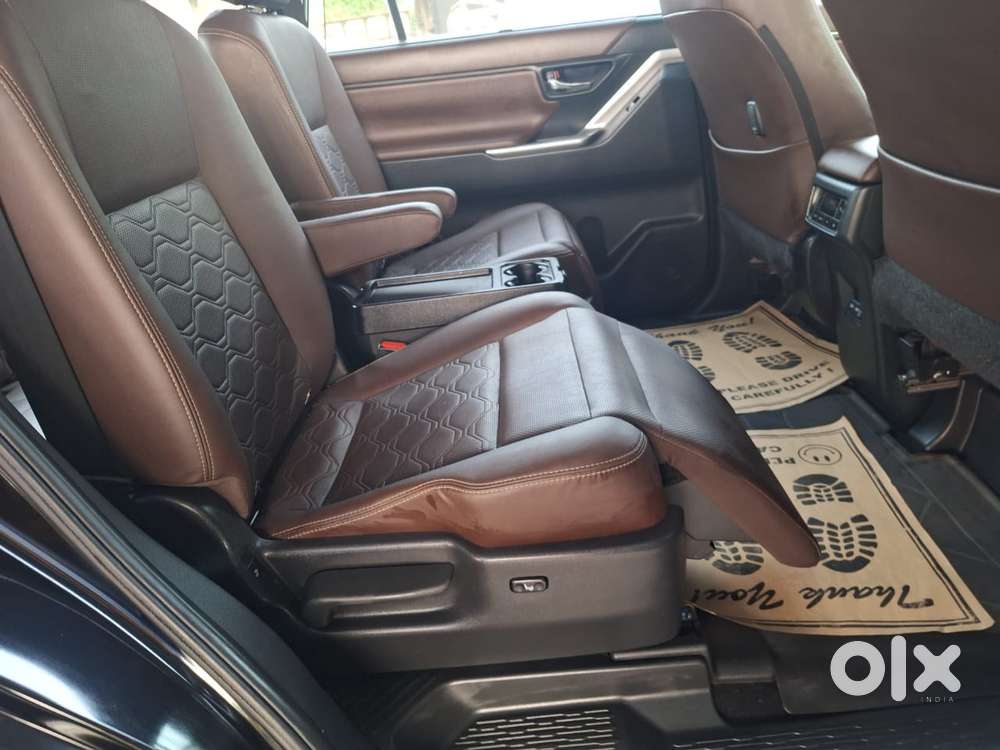 Toyota Innova Hycross 2.0 Zx (o) Hybrid 7 Str, 2023, Petrol