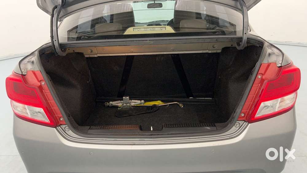 Maruti Suzuki Dzire 1.2 Vxi, 2022, Petrol