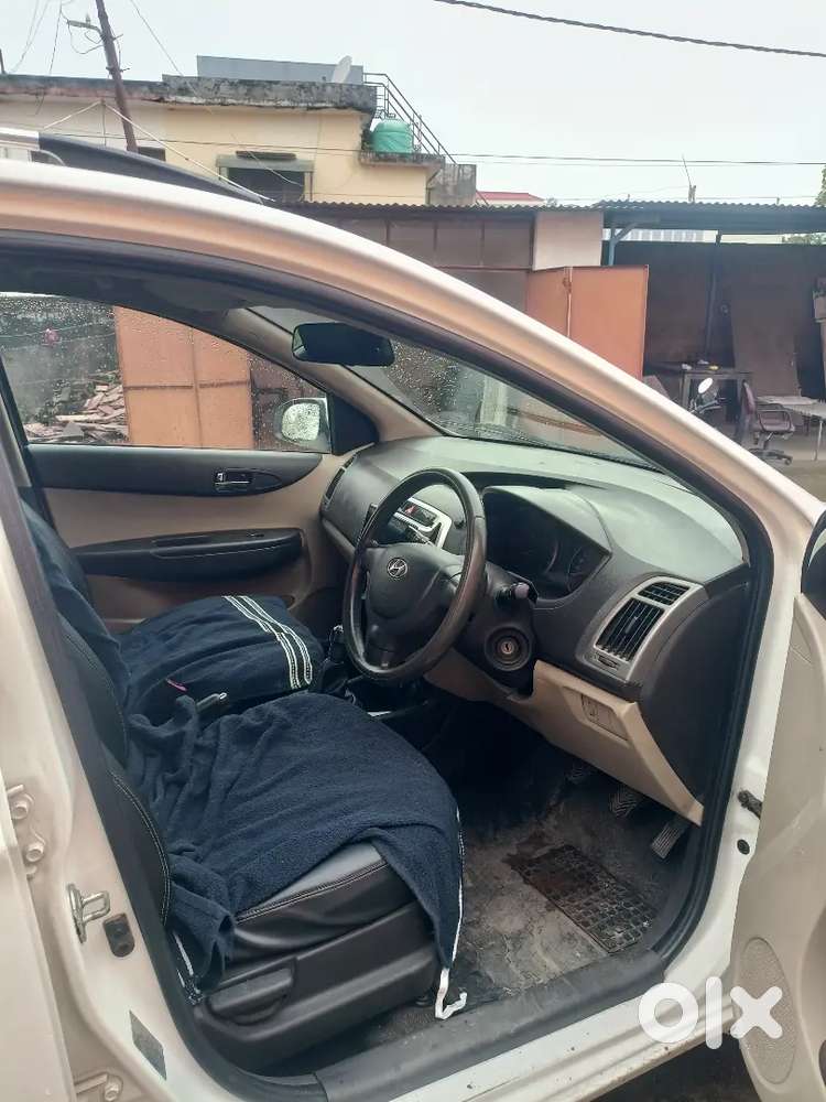 Hyundai I20 Magna Petrol 2012