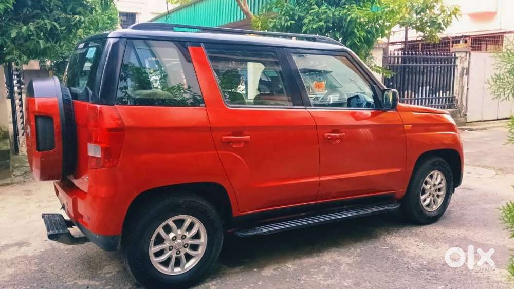 Mahindra Tuv 300 Mhawk100 T8 Dual Tone, 2018, Diesel