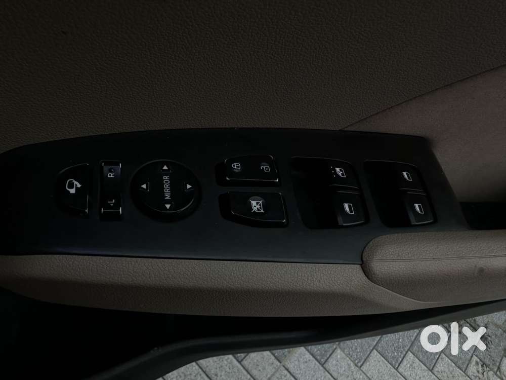 Hyundai Verna, 2023, Petrol