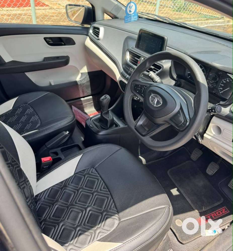 Tata Altroz 1.2 Xm Plus, 2023, Petrol