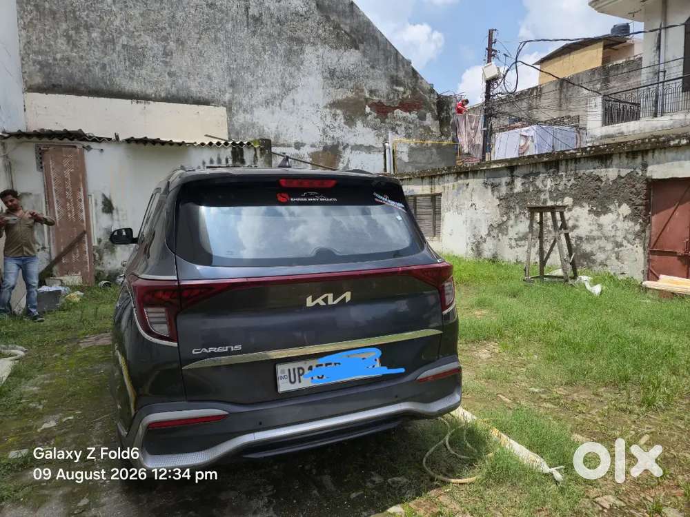 Kia Carens Prestige Manual Petrol 2023 Variant