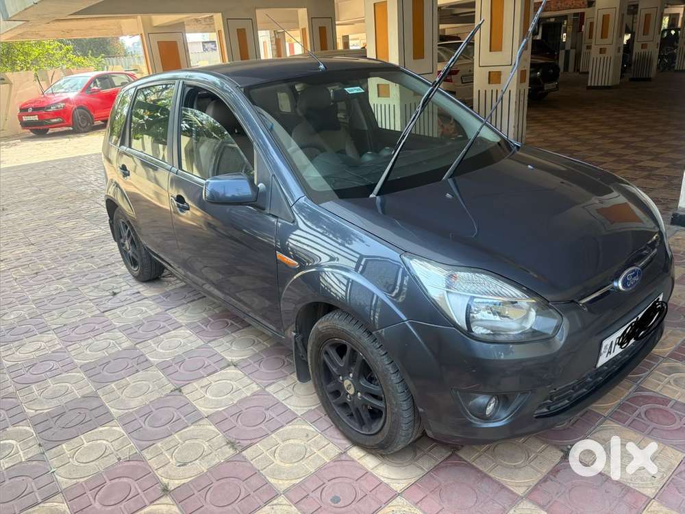 Diesel Complete Showroom Track