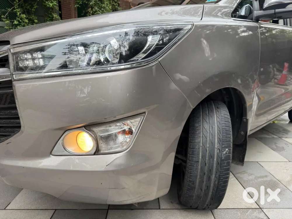 Toyota Innova Crysta Auto 2016 Diesel 150000 Km Driven