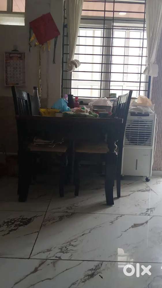 Dinning table