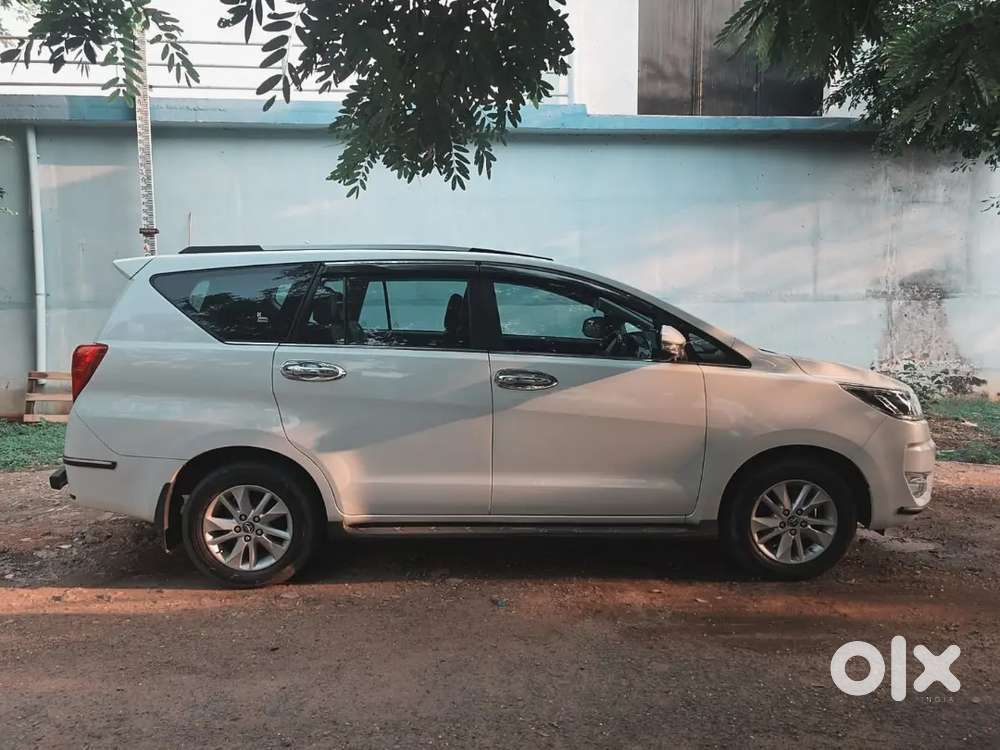 Selling Innova Crysta Vx 2018 Model