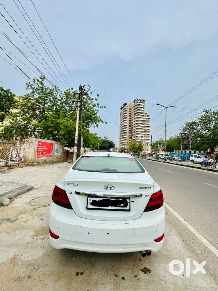 Hyundai Verna 2012