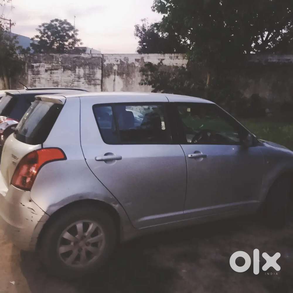 Maruti Suzuki Swift 2011 Petrol 79800 Km Driven