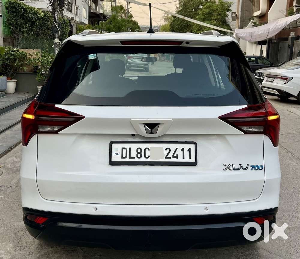 Mahindra Xuv700 2.0 Mx Petrol Mt 5 Str, 2023, Petrol