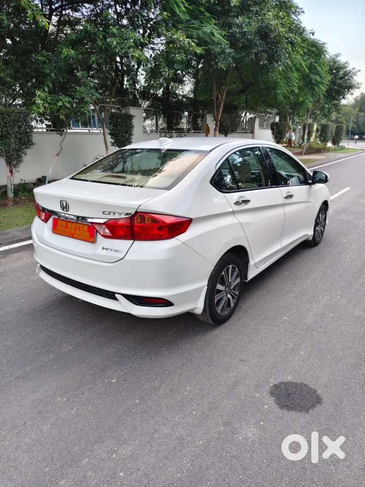Honda City 1.5 V 4th Gen I-vtec Mt, 2017, Petrol