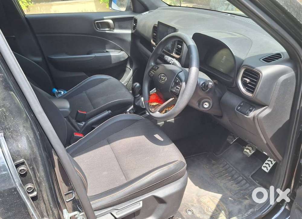 Hyundai Venue 1.2 S (o), 2024, Petrol