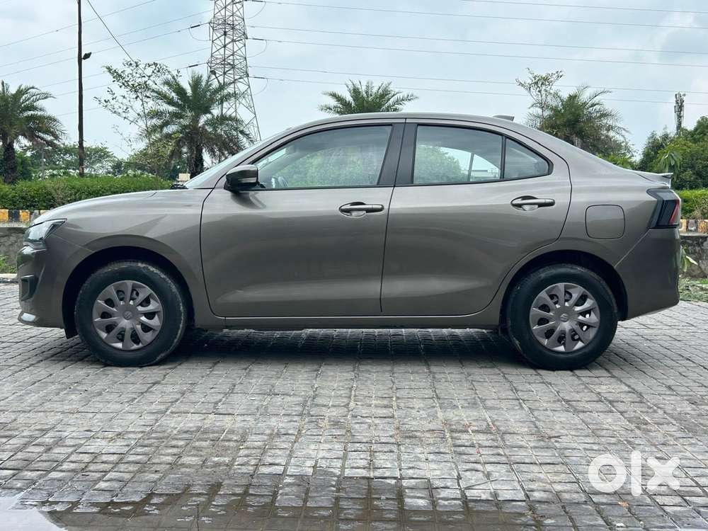 Maruti Suzuki Dzire 1.2 Vxi, 2024, Petrol
