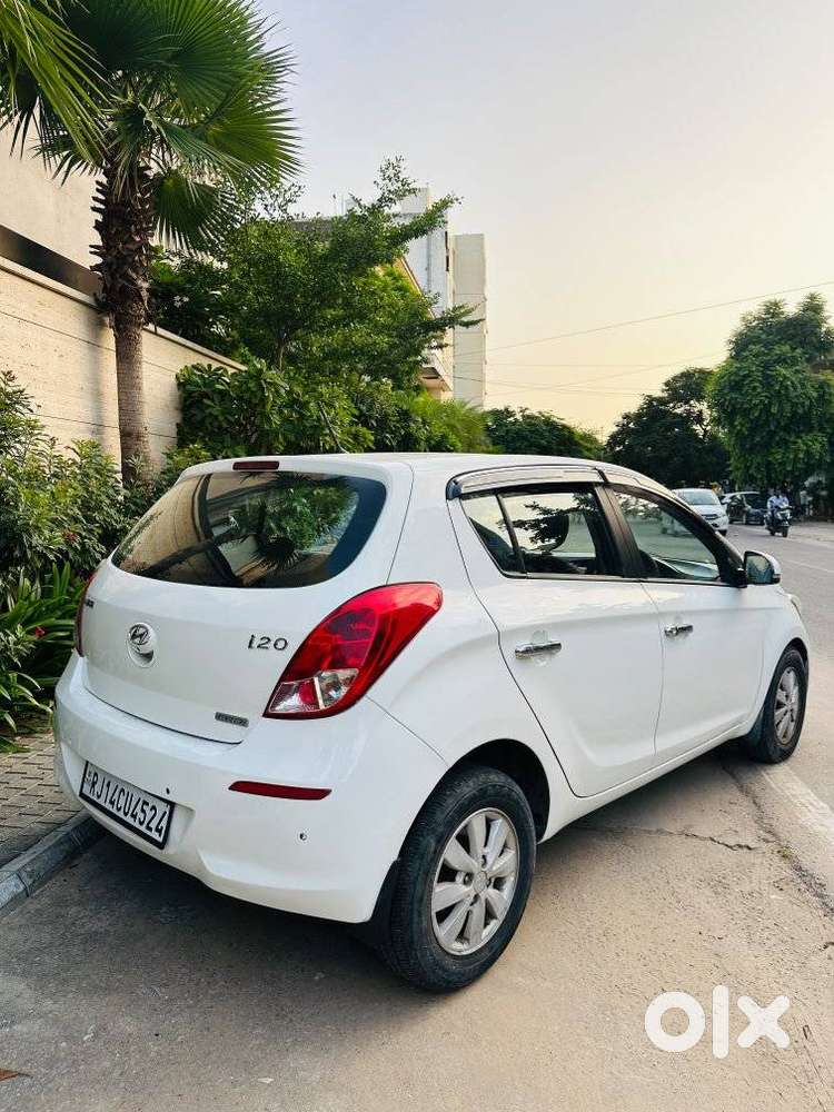 Hyundai I20 Sportz 1.4 Crdi 6 Speed Bs-iv, 2013, Diesel