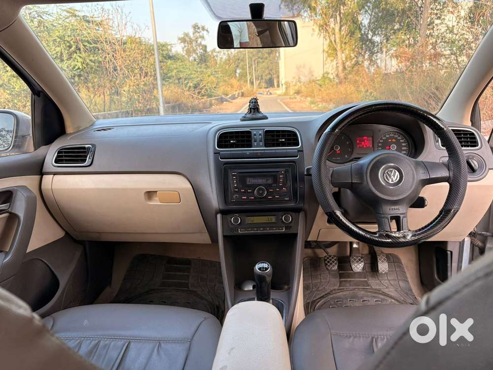 Volkswagen Vento 2010-2013 Petrol Highline, 2012, Petrol