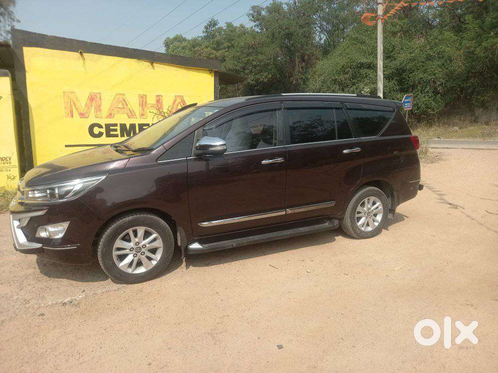 Toyota Innova Crysta 2.4 V 7 Str, 2017, Diesel