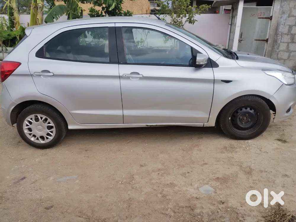 Ford Figo 2018
Whit Fog Lamps