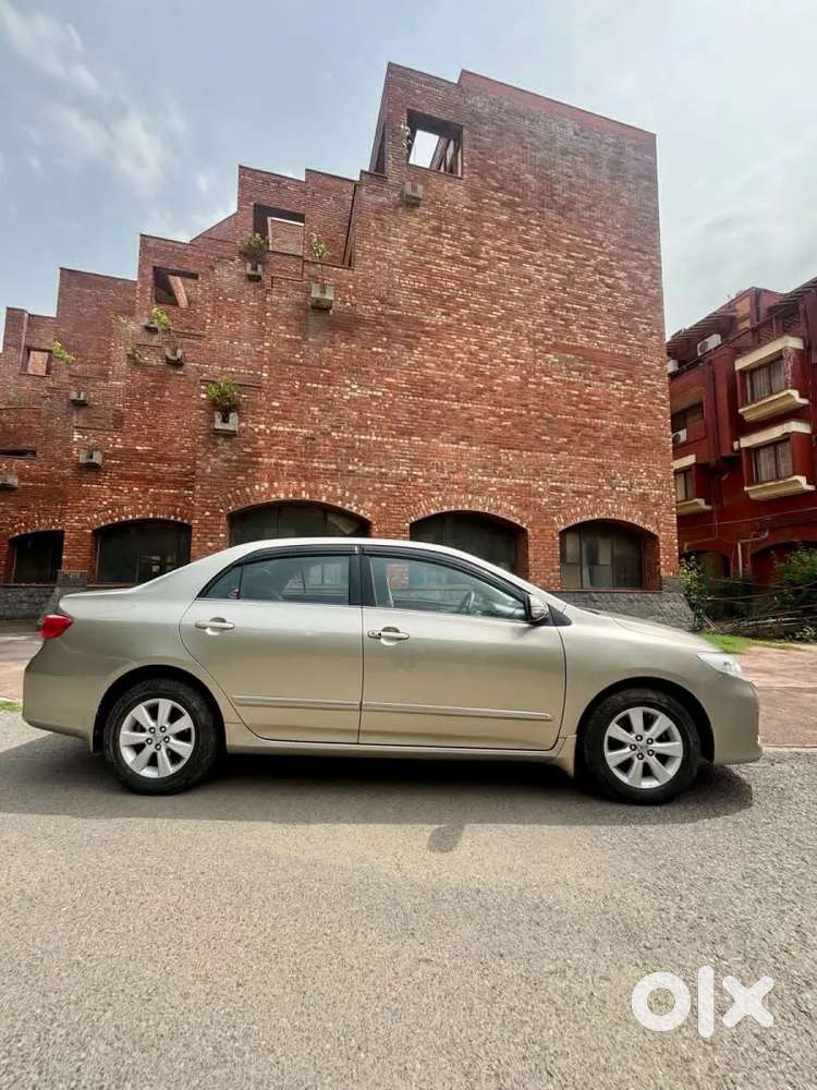 Toyota Corolla Altis, 2013, Petrol
