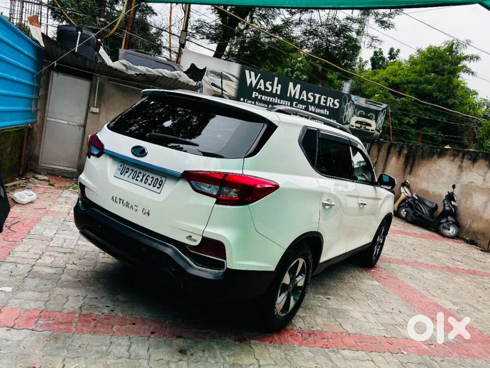 Mahindra Alturas G4 4wd At, 2018, Diesel