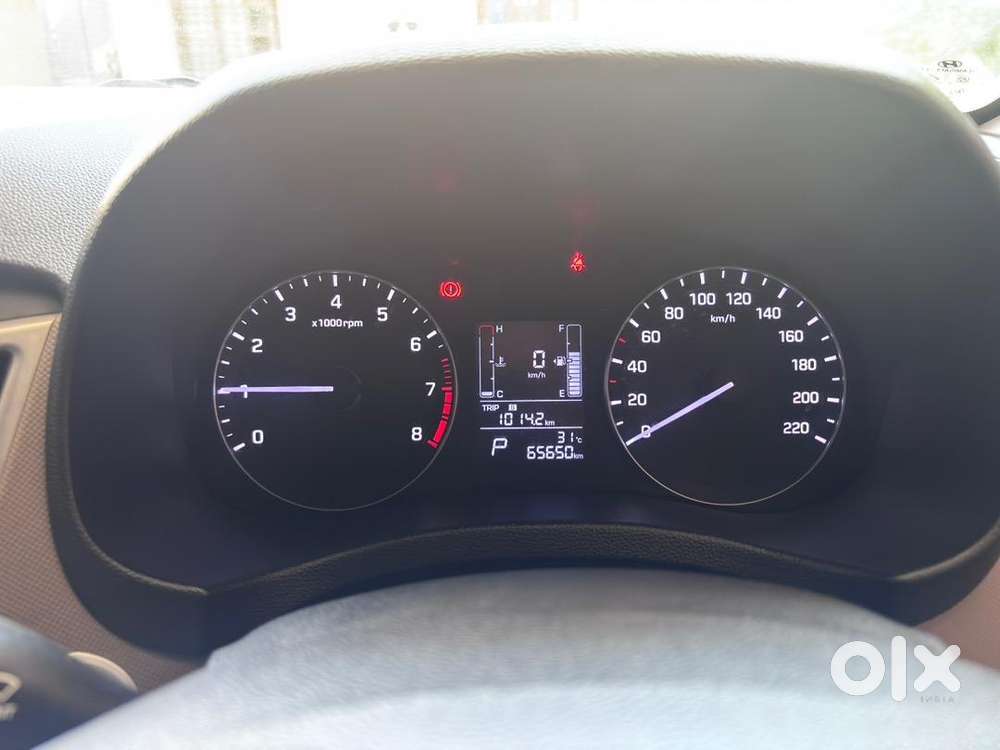 Well Maintained Black Colour With Dynamic Swipe Rear Indicators