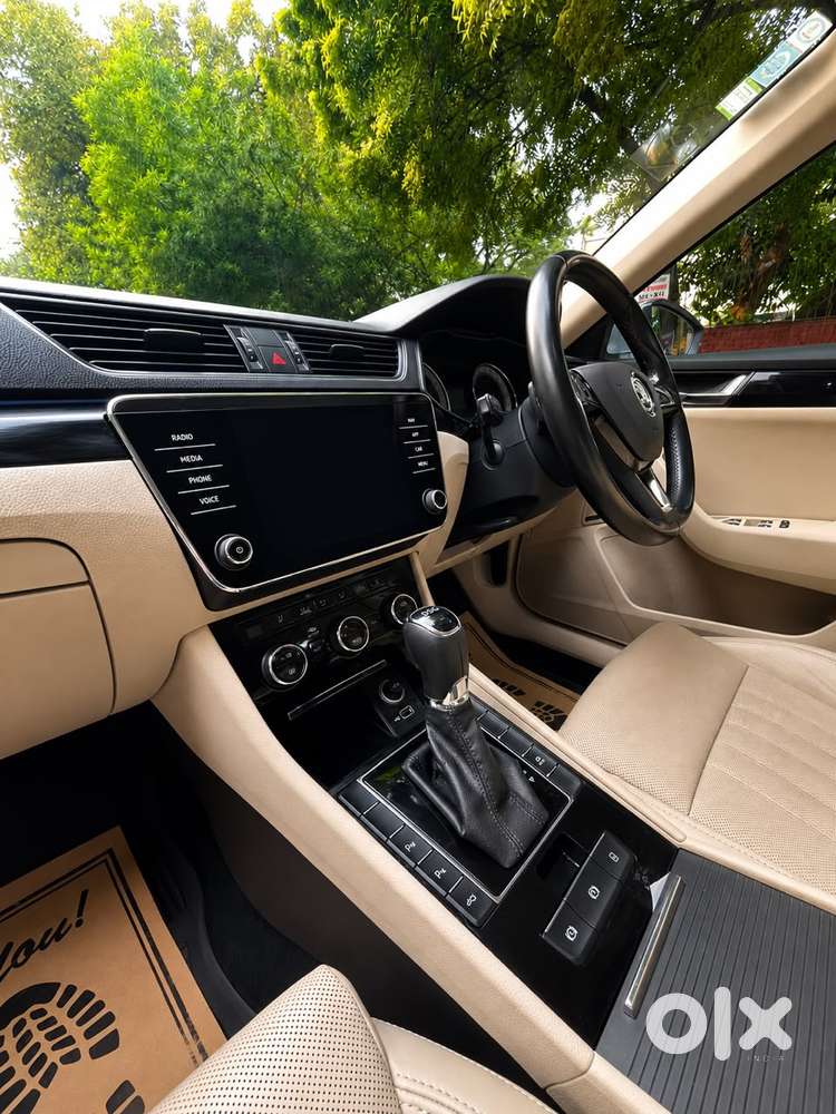 Skoda Superb 2.0 L&k Tsi At, 2020, Petrol