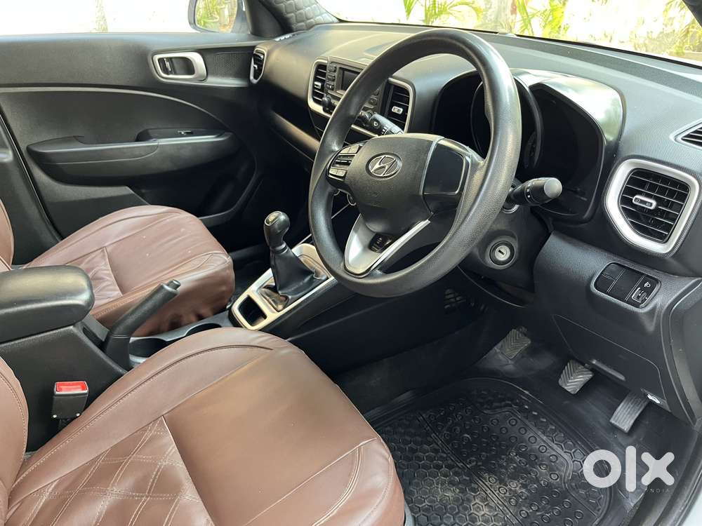 Hyundai Venue 1.2 S Plus, 2020, Petrol