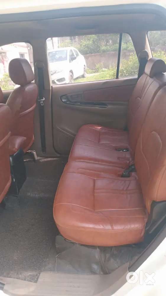Toyota Innova 2016 Diesel Well Maintained