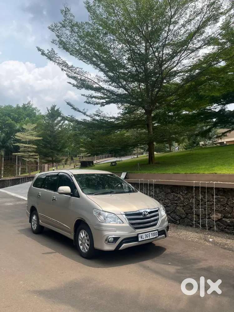Toyota Innova 2015 Diesel 68000 Km Driven