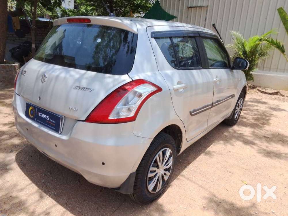 Maruti Suzuki Swift Vxi 1.2 Abs Bs-iv, 2015, Petrol