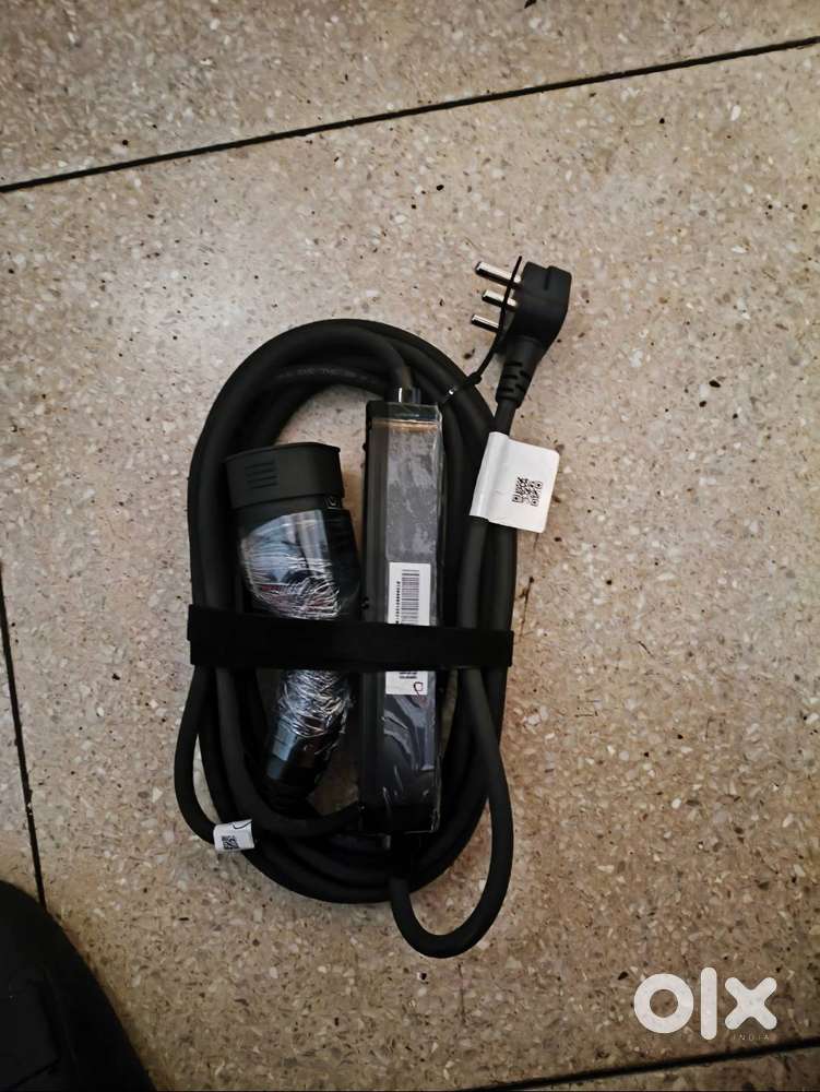 Mahindra BE6 EV 3kW Charger - Sealed Pack