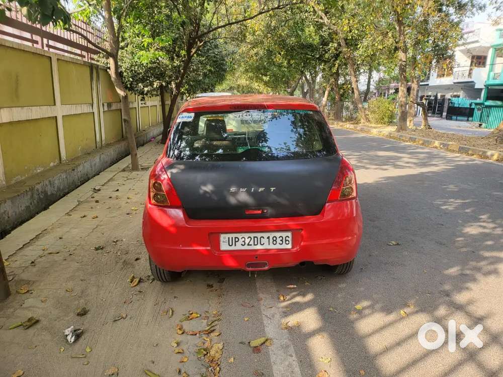 Swift Lxi B Red Colour