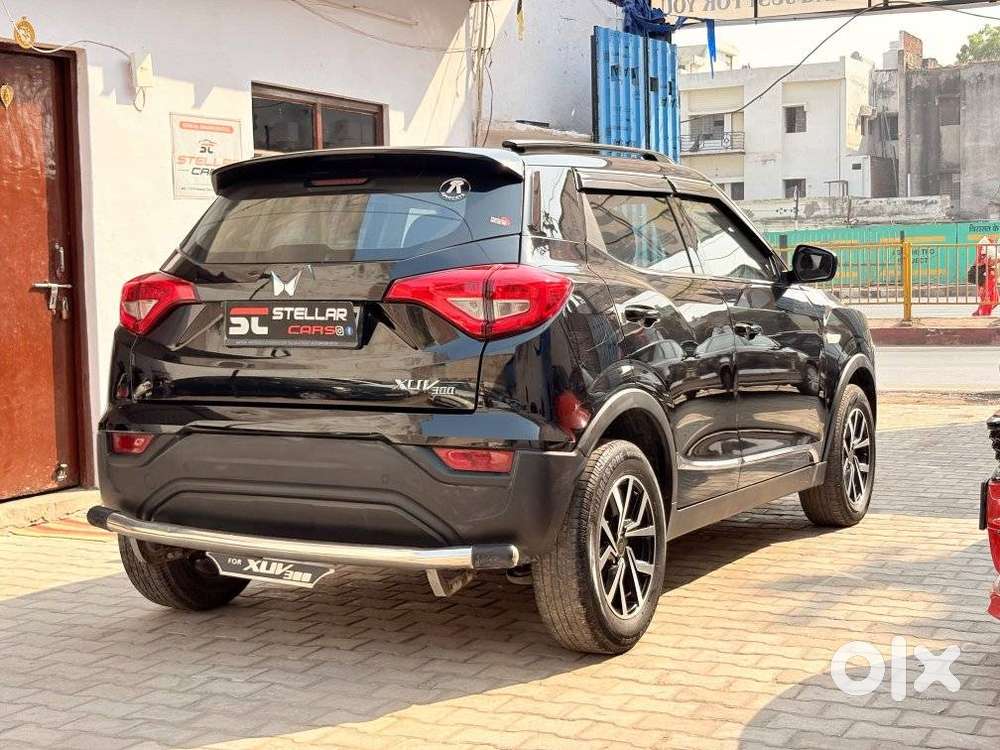 Mahindra Xuv300 W4, 2023, Petrol