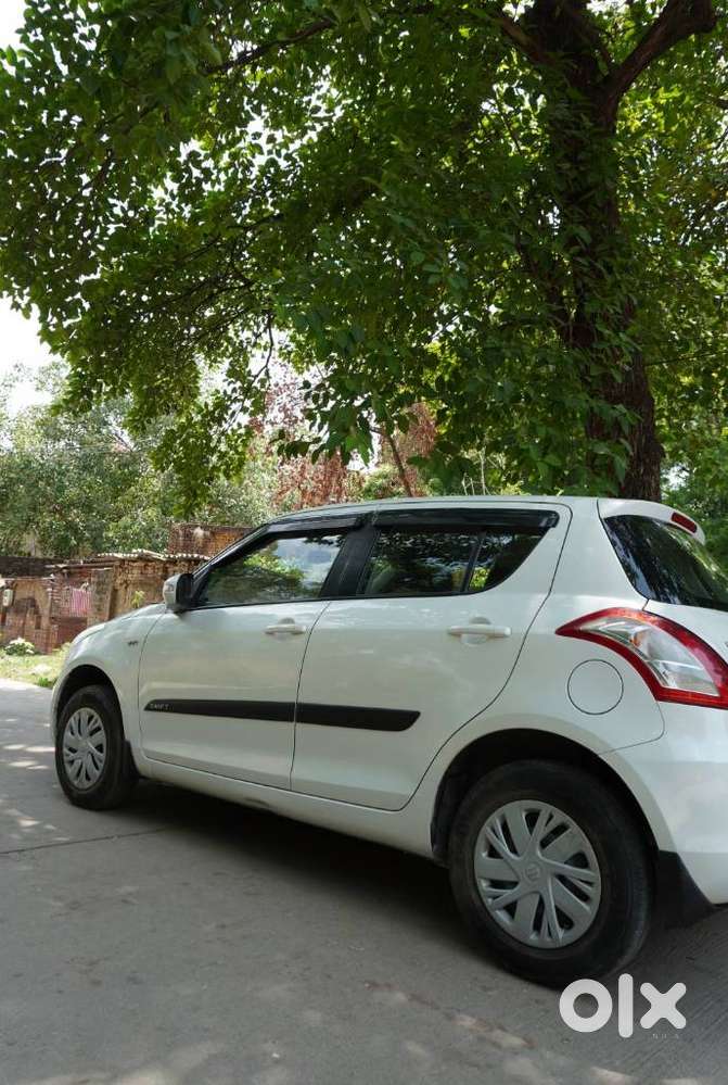 Maruti Suzuki Swift Vxi + Manual, 2016, Petrol