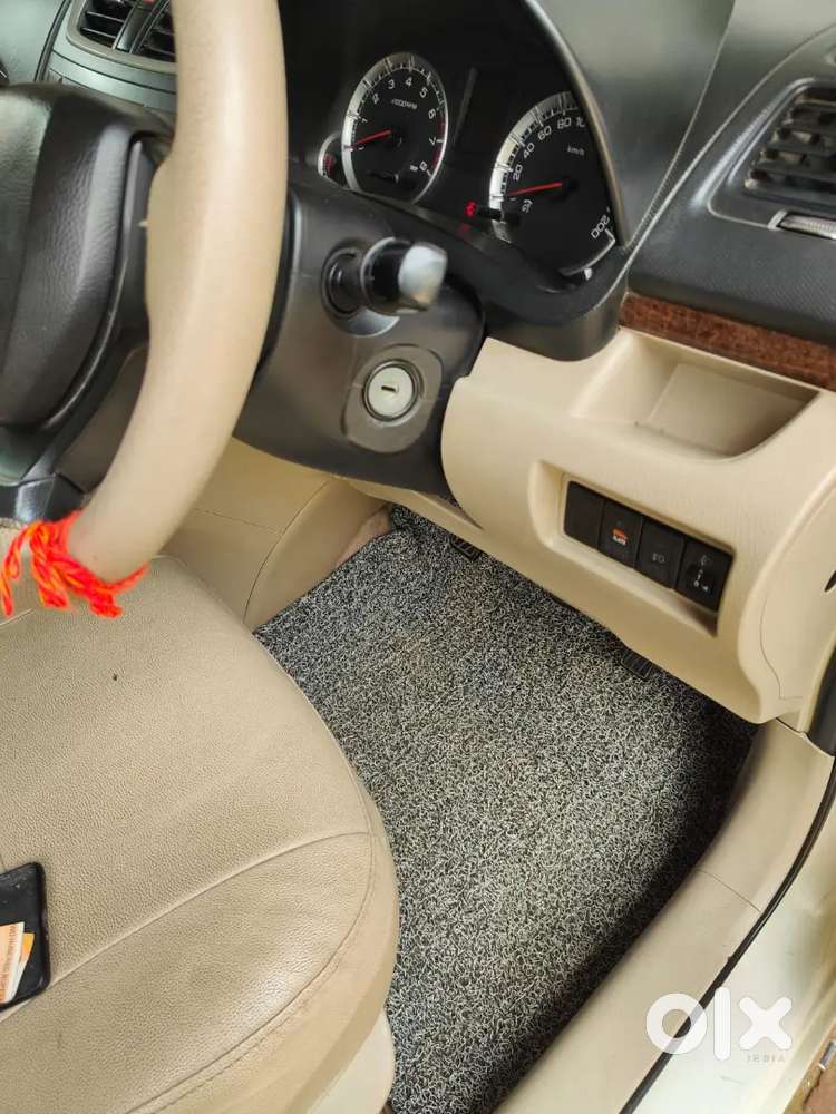 Maruti Suzuki Dzire 2015