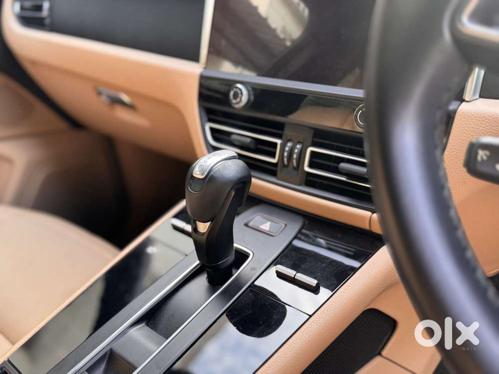 Porsche Macan 2.0 Petrol, 2022, Petrol