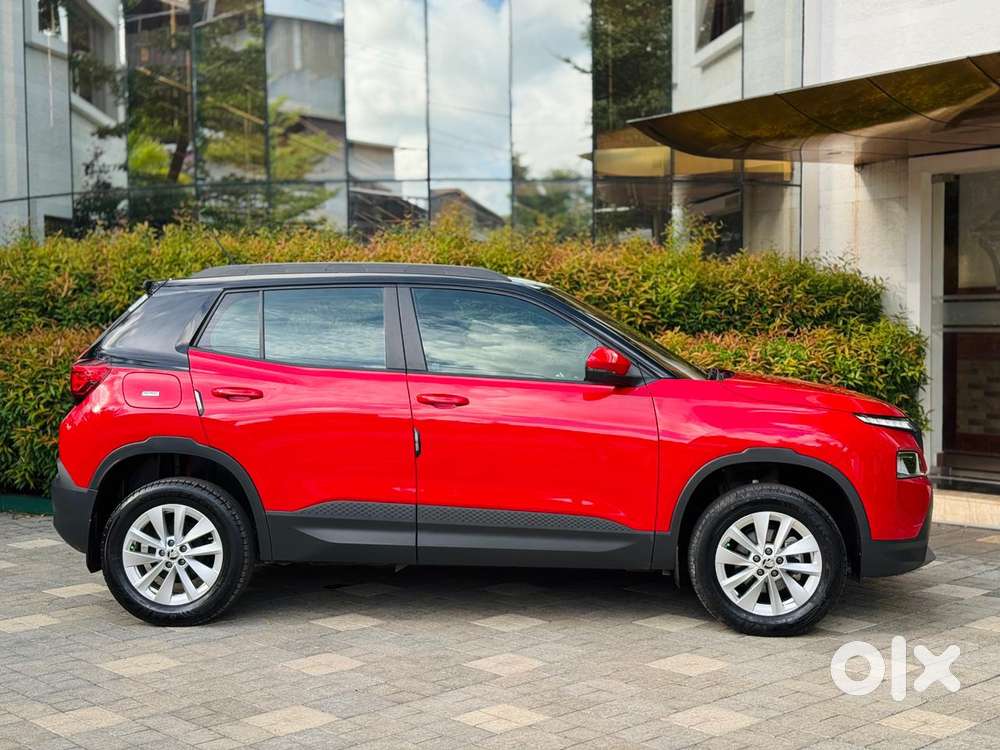 Skoda Kylaq Signature, 2025, Petrol