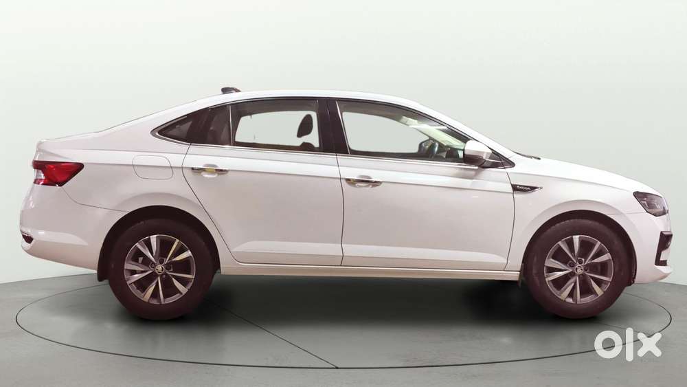 Skoda Slavia Style 1.0l Tsi Mt, 2022, Petrol