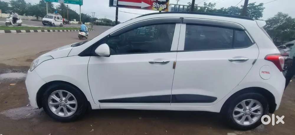 Hyundai Grand I10 2015 Car