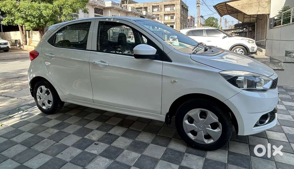 Tata Tiago Petrol Automatic 2017
