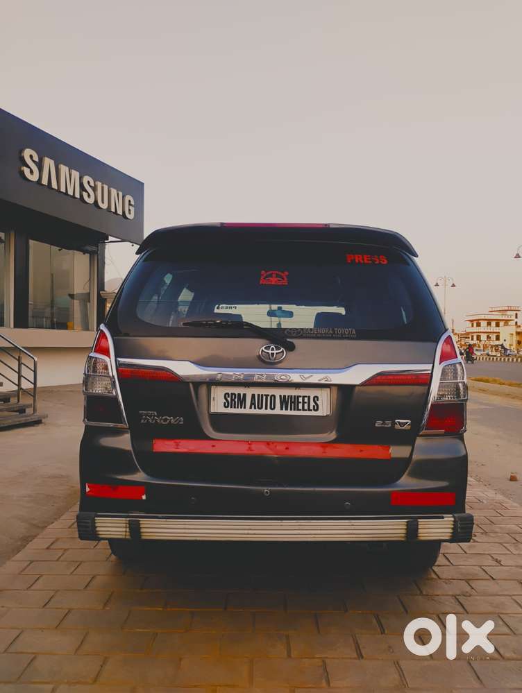 Toyota Innova 2.5 V 7 Str, 2010, Diesel