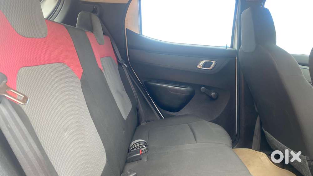 Renault Kwid 2019-ongoing 1.0 Rxt Amt (o), 2019, Petrol