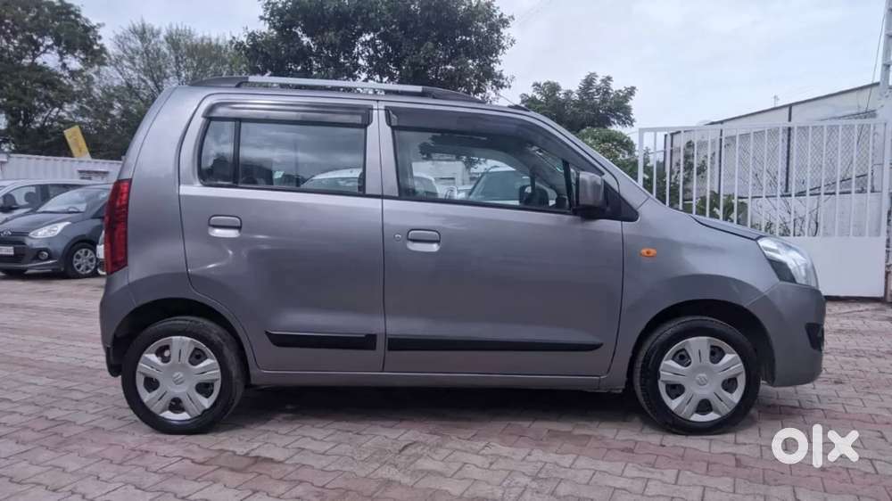 Maruti Suzuki Wagon R 1.0 Vxi Amt, 2017, Petrol